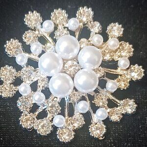 Rhinestone & Pearl  Brooch